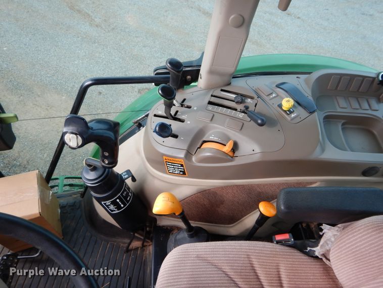 image for item GK9093 2013 John Deere 6115D tractor