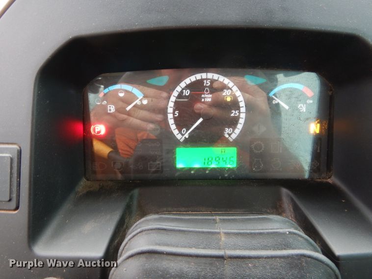 image for item GK9094 2013 John Deere 6115D tractor