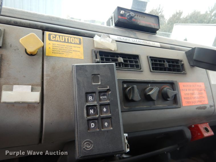 image for item GO9059 1999 Freightliner FL80 sewer rodder truck