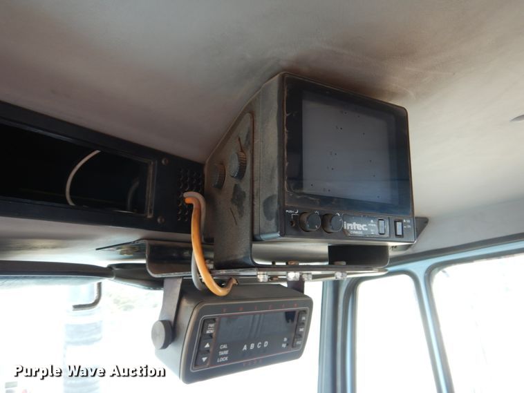 image for item GO9059 1999 Freightliner FL80 sewer rodder truck