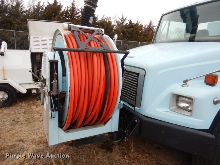 image for item GO9059 1999 Freightliner FL80 sewer rodder truck