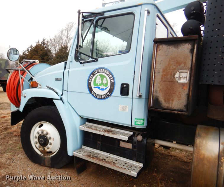 image for item GO9059 1999 Freightliner FL80 sewer rodder truck