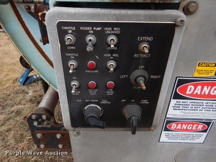 image for item GO9059 1999 Freightliner FL80 sewer rodder truck