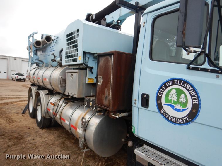 image for item GO9059 1999 Freightliner FL80 sewer rodder truck