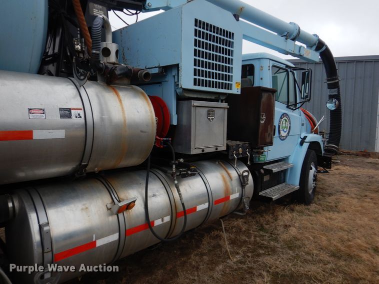 image for item GO9059 1999 Freightliner FL80 sewer rodder truck