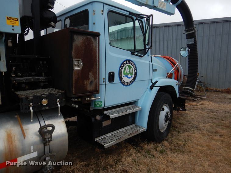 image for item GO9059 1999 Freightliner FL80 sewer rodder truck