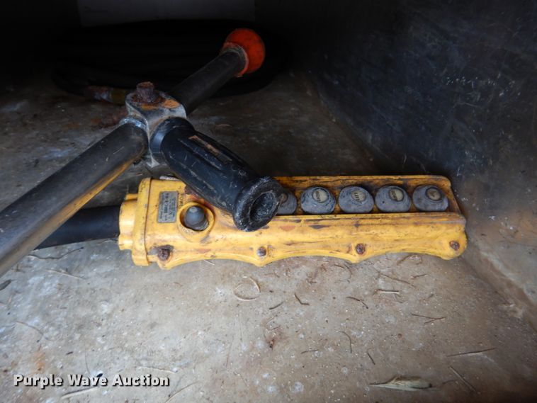 image for item GO9059 1999 Freightliner FL80 sewer rodder truck