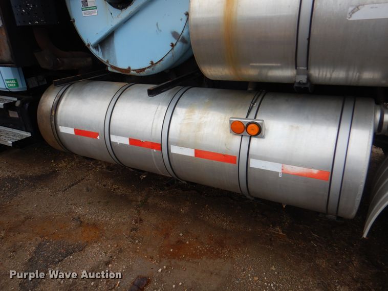 image for item GO9059 1999 Freightliner FL80 sewer rodder truck