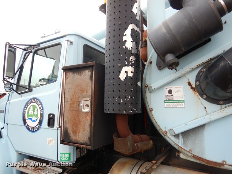 image for item GO9059 1999 Freightliner FL80 sewer rodder truck