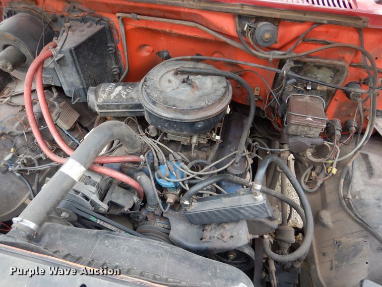 image for item GO9063 1980 Ford F700 truck cab and chassis