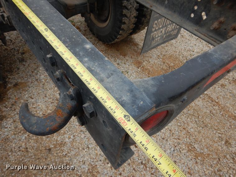 image for item GO9063 1980 Ford F700 truck cab and chassis