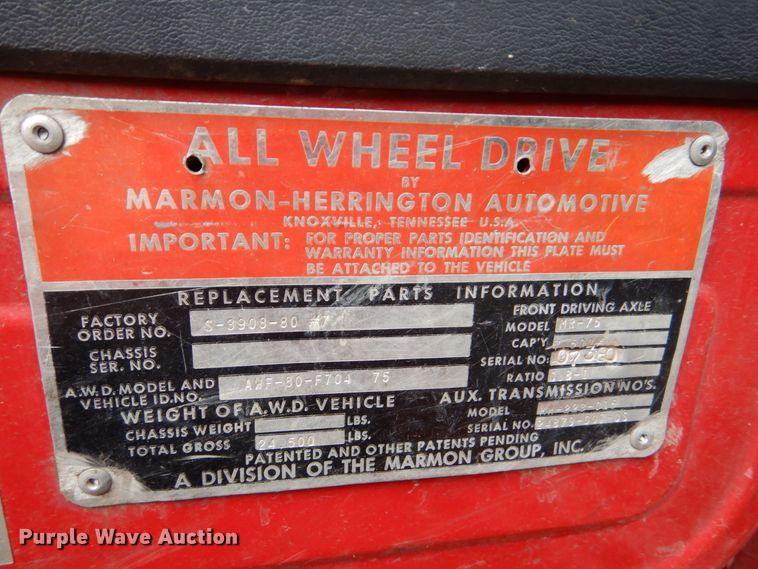 image for item GO9063 1980 Ford F700 truck cab and chassis