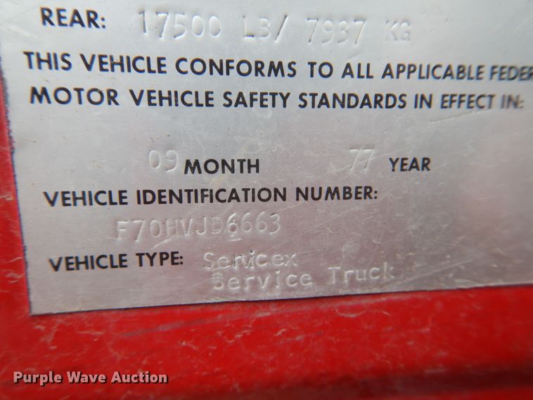 image for item GO9063 1980 Ford F700 truck cab and chassis