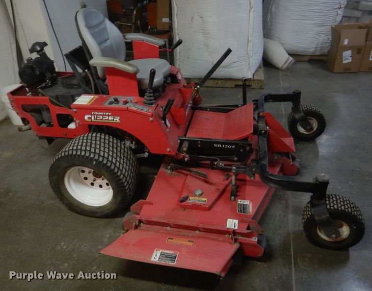 image for item GO9066 2008 Country Clipper The Boss 2872KAJ8-SR1205 ZTR lawn mower