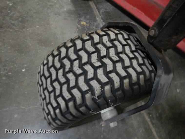 image for item GO9066 2008 Country Clipper The Boss 2872KAJ8-SR1205 ZTR lawn mower