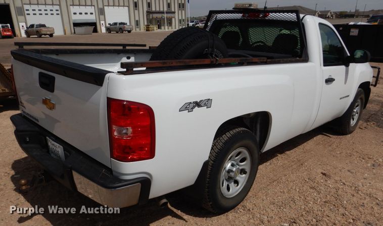 image for item GO9124 2010 Chevrolet Silverado 1500 pickup truck