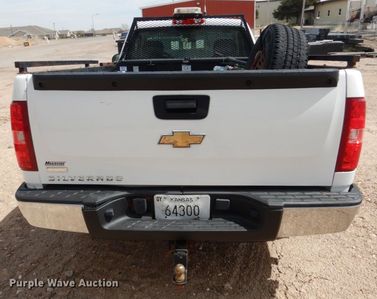 image for item GO9124 2010 Chevrolet Silverado 1500 pickup truck