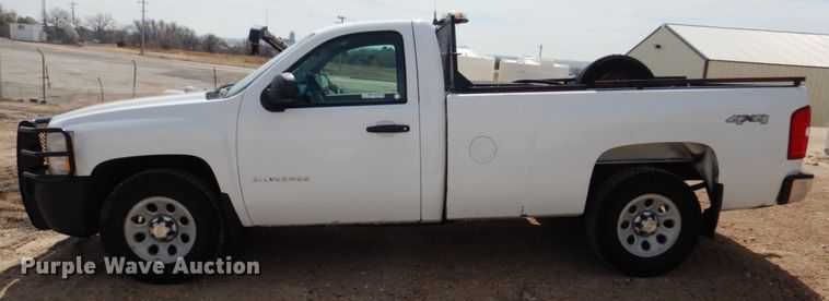 image for item GO9124 2010 Chevrolet Silverado 1500 pickup truck