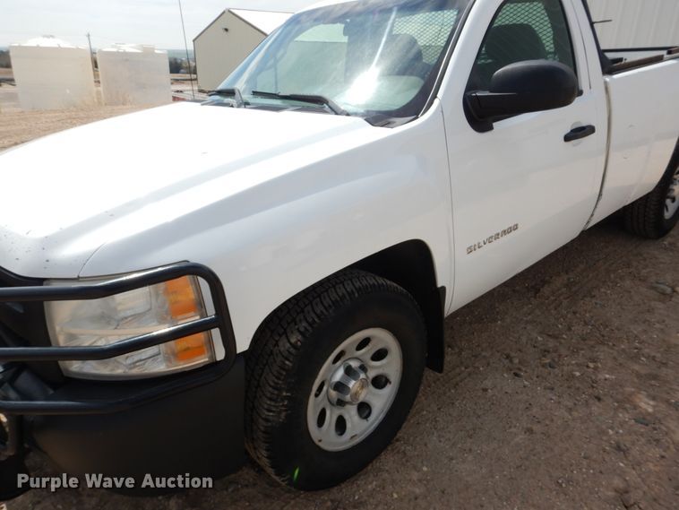 image for item GO9124 2010 Chevrolet Silverado 1500 pickup truck