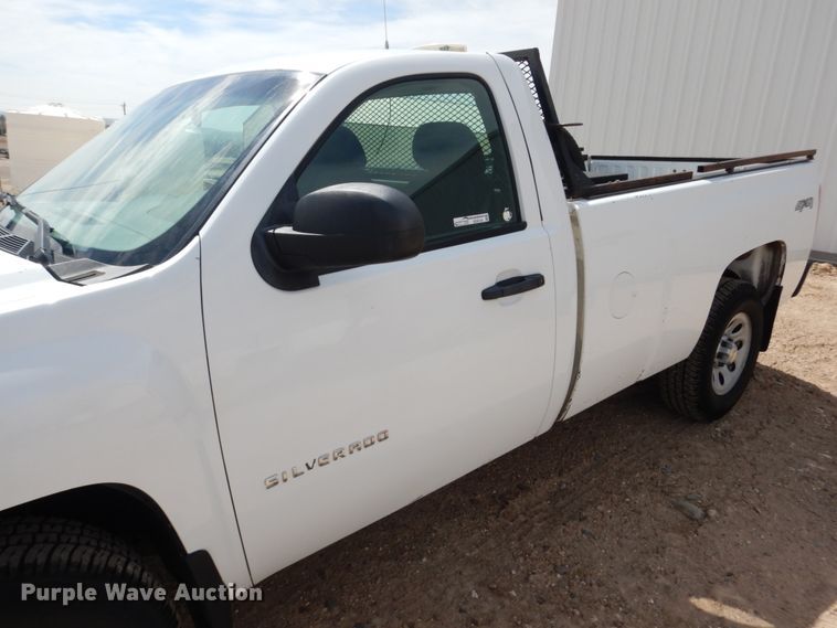 image for item GO9124 2010 Chevrolet Silverado 1500 pickup truck