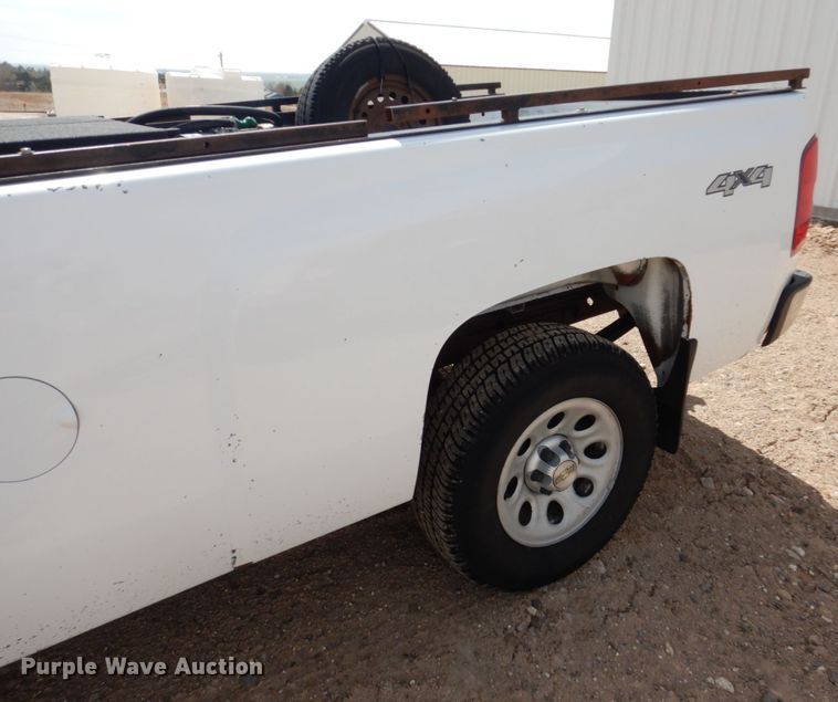 image for item GO9124 2010 Chevrolet Silverado 1500 pickup truck