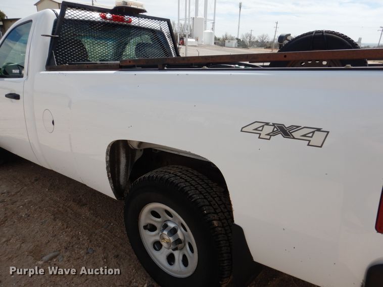 image for item GO9124 2010 Chevrolet Silverado 1500 pickup truck