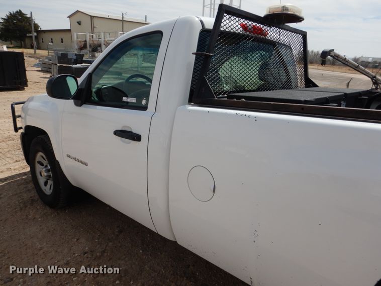 image for item GO9124 2010 Chevrolet Silverado 1500 pickup truck