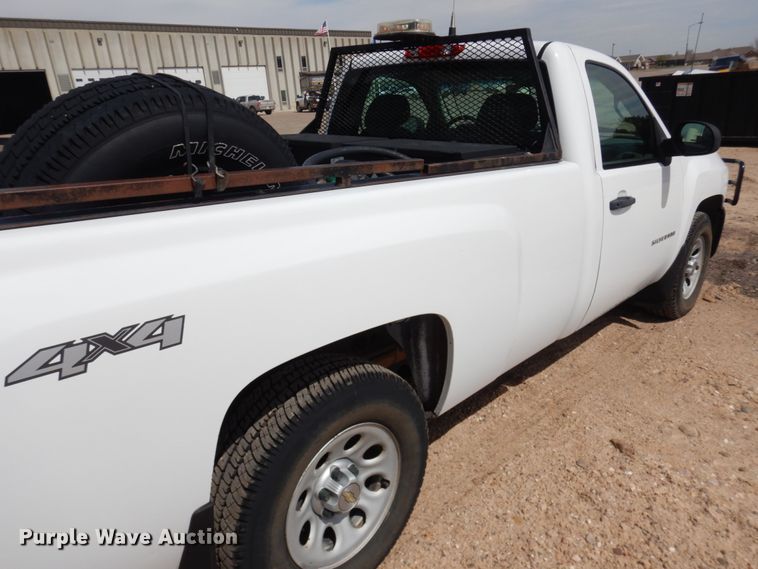 image for item GO9124 2010 Chevrolet Silverado 1500 pickup truck