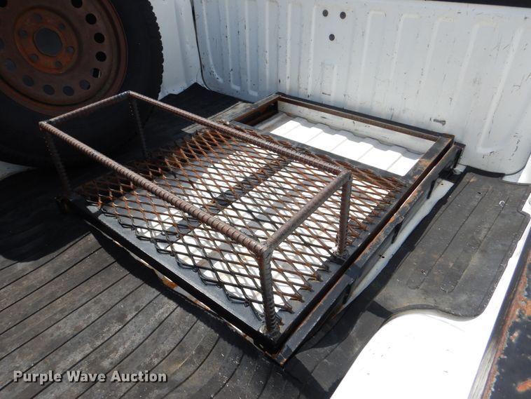 image for item GO9124 2010 Chevrolet Silverado 1500 pickup truck