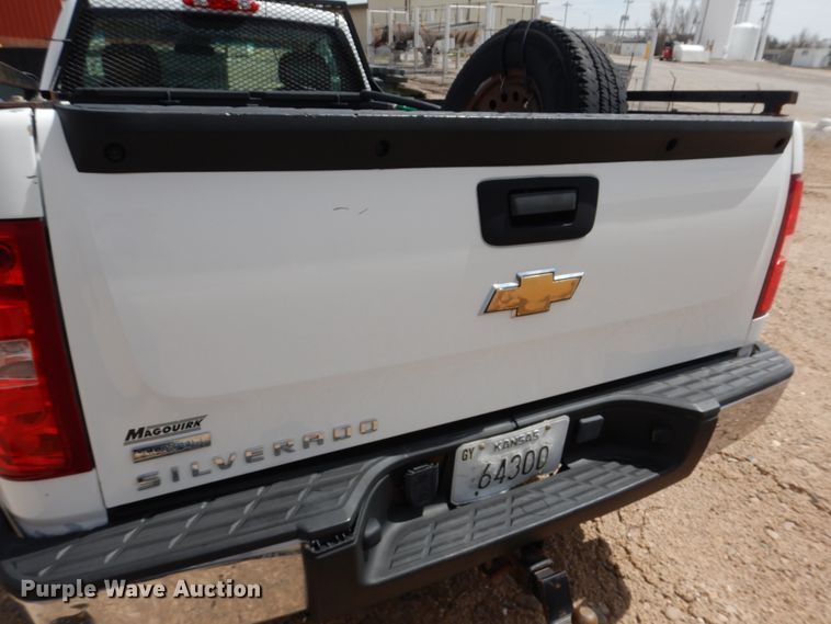 image for item GO9124 2010 Chevrolet Silverado 1500 pickup truck