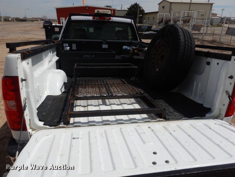 image for item GO9124 2010 Chevrolet Silverado 1500 pickup truck