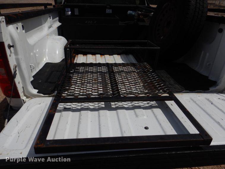 image for item GO9124 2010 Chevrolet Silverado 1500 pickup truck