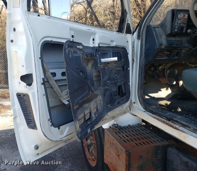 image for item GO9269 1991 Chevrolet Kodiak C5500 dump truck