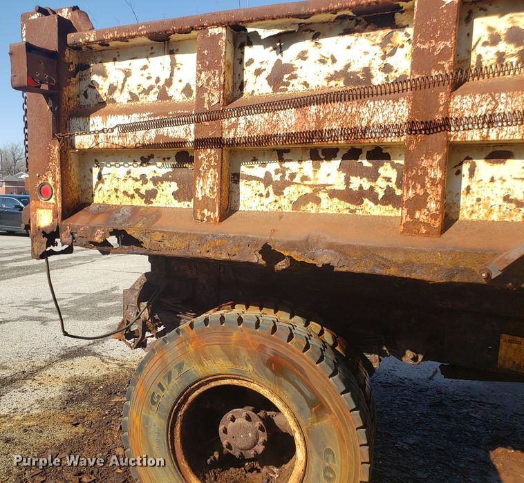 image for item GO9269 1991 Chevrolet Kodiak C5500 dump truck