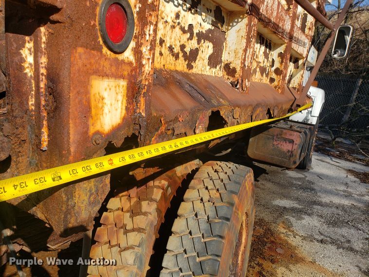 image for item GO9269 1991 Chevrolet Kodiak C5500 dump truck