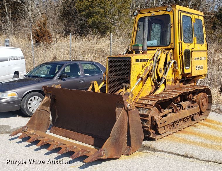 image for item GO9273 John Deere 555G  track loader