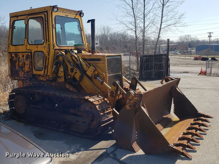 image for item GO9273 John Deere 555G  track loader