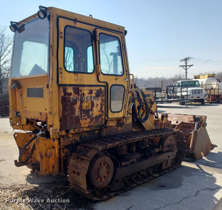 image for item GO9273 John Deere 555G  track loader