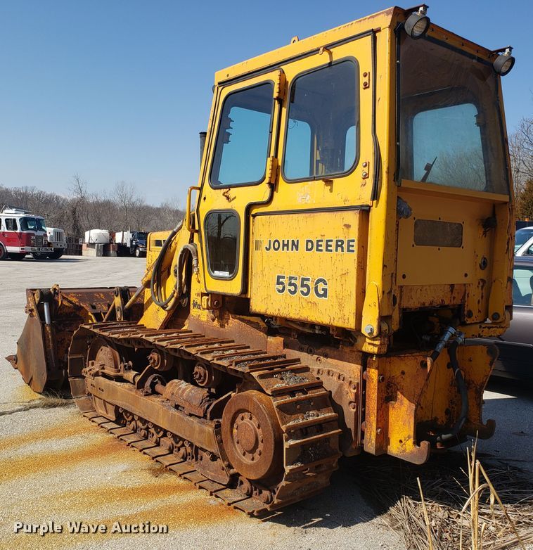 image for item GO9273 John Deere 555G  track loader