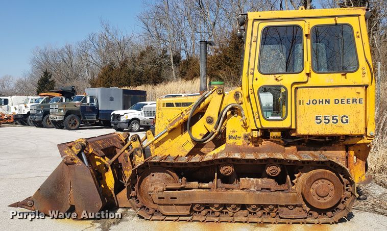 image for item GO9273 John Deere 555G  track loader