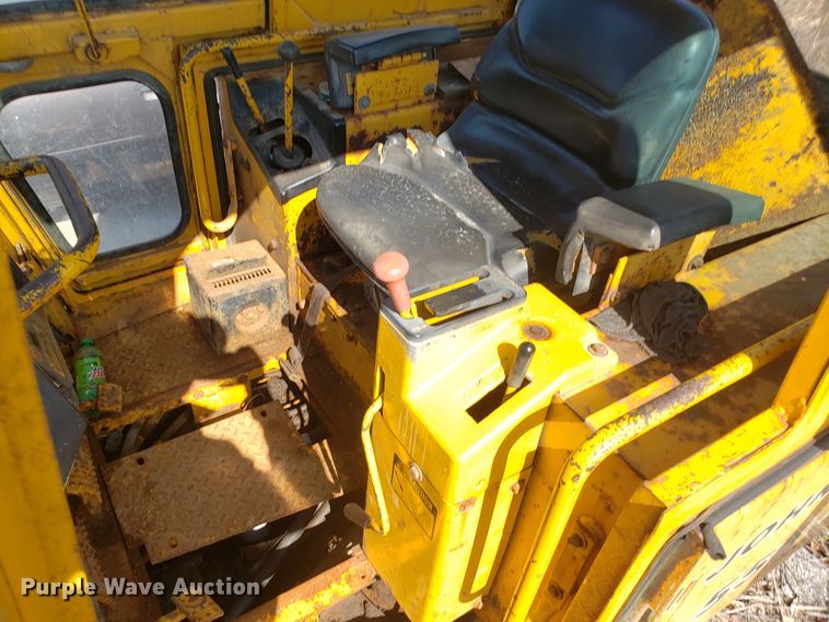 image for item GO9273 John Deere 555G  track loader