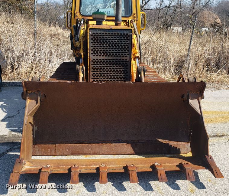 image for item GO9273 John Deere 555G  track loader