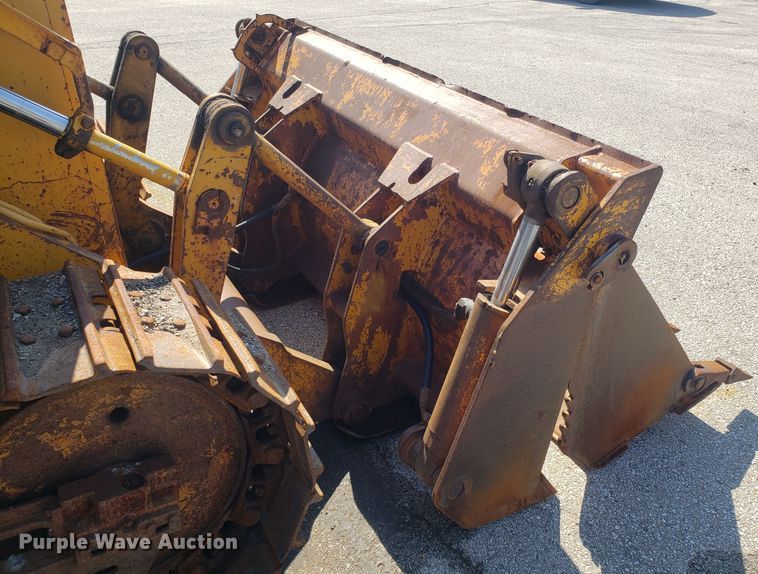 image for item GO9273 John Deere 555G  track loader