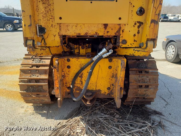 image for item GO9273 John Deere 555G  track loader