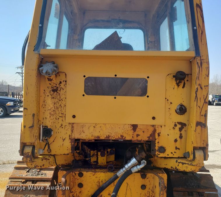 image for item GO9273 John Deere 555G  track loader