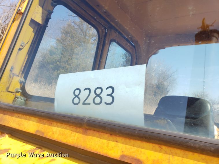 image for item GO9273 John Deere 555G  track loader