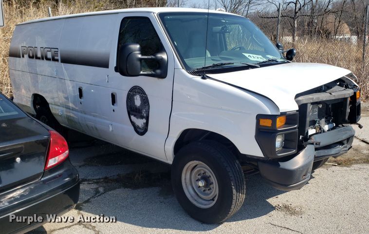 image for item GO9275 2013 Ford E350 Super Duty  van