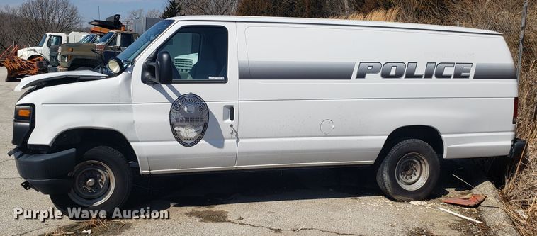 image for item GO9275 2013 Ford E350 Super Duty  van