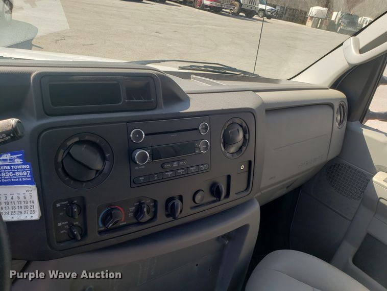 image for item GO9275 2013 Ford E350 Super Duty  van