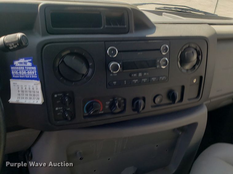 image for item GO9275 2013 Ford E350 Super Duty  van